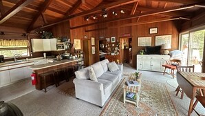 Fireplace - REDWOOD CABIN - Town of Camden - Megunticook Lake (Camden)