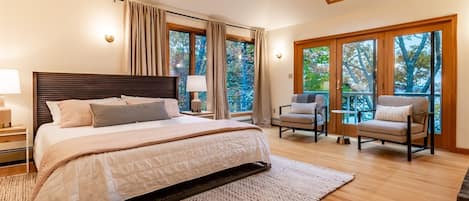 4 habitaciones, tabla de planchar con plancha, internet y ropa de cama