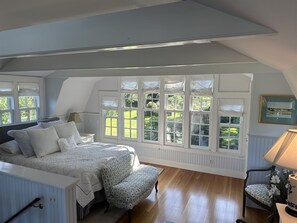 3 bedrooms, iron/ironing board, internet, bed sheets - ROCKPORT GARDEN HIDEAWAY - Rockport Village (Rockport)