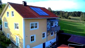Exterior - Vacation apartment "Herrlicher Ausblick" in Moosbach - peace, style & nature combined! (Moosbach)
