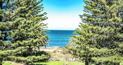 Dual Family Entertainer 9 Esplanade Victor Harbor