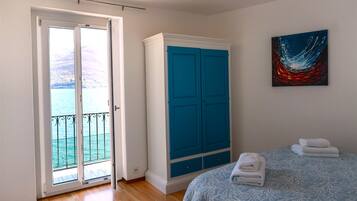 3 bedrooms, iron/ironing board, WiFi