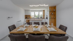 Unclassified image, 5 of 43, button - Luxury apartment Matic Seaview (Funtana)