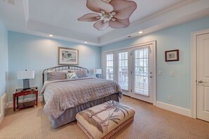 6 多间卧室、办公桌、熨斗/熨衣板、免费 WiFi