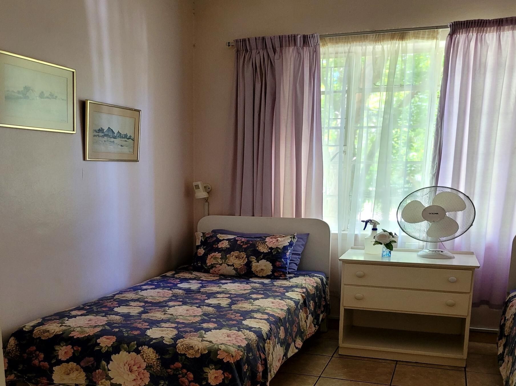 Chambre Économique avec lits jumeaux | Wi-Fi gratuit, draps fournis