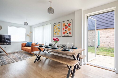 Spacious 4-Bedroom Home | Ideal for Families & Cor