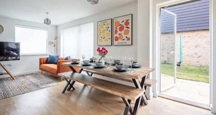 Spacious 4-Bedroom Home | Ideal for Families & Cor