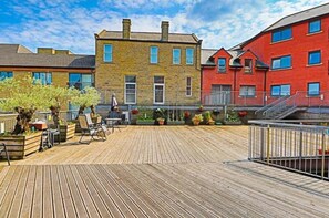 Terrace/patio - 1Br Sheffield Stay - Private, Secure, Free Parking (Sheffield)