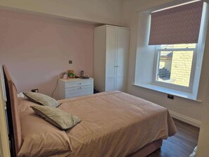 Apartment | 2 bedrooms, free WiFi, bed sheets - 1Br Sheffield Stay - Private, Secure, Free Parking (Sheffield)