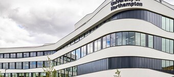 Charming Detached Bungalow • Driveway Parking • Garden • Wifi • Smart TV