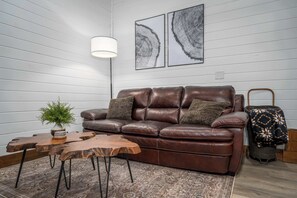 Televisión y chimenea 