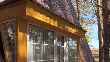 Comfort Cottage, Lake View | Terrace/patio