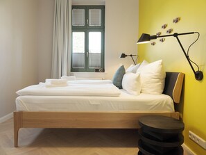 Deluxe apartment with 2 bedrooms, sauna, and balcony or terrace | 1 bedroom, desk, laptop workspace, free WiFi