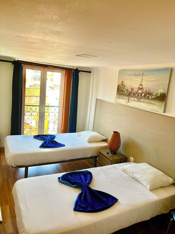 Shared Dormitory, 1 Bedroom, Balcony, City View - Room-3lisbon Downtown Private Bedroom Ri (Lisbon)