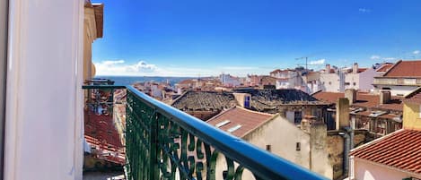 Shared Dormitory, 1 Bedroom, Balcony, City View | Property grounds