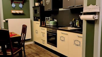 Comfort Apartment, Balcony | Private kitchen | Electric kettle