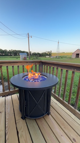 Peaceful working farmhouse near Ord Ne.