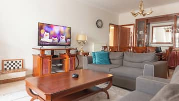 Smart TV y chimenea
