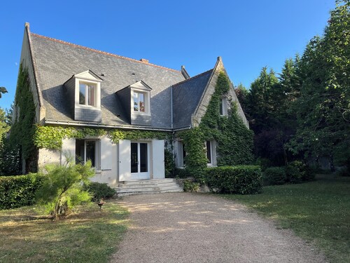Large house Rochecorbon 5mn from Tours