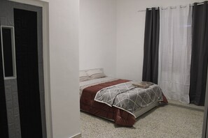 3 dormitorios, tabla de planchar con plancha, wifi y ropa de cama