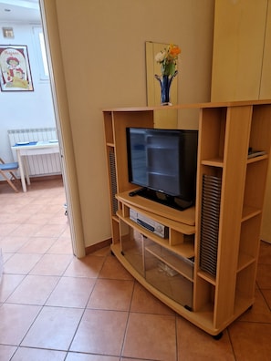 1 slaapkamer, een strijkplank/strijkijzer, gratis wifi