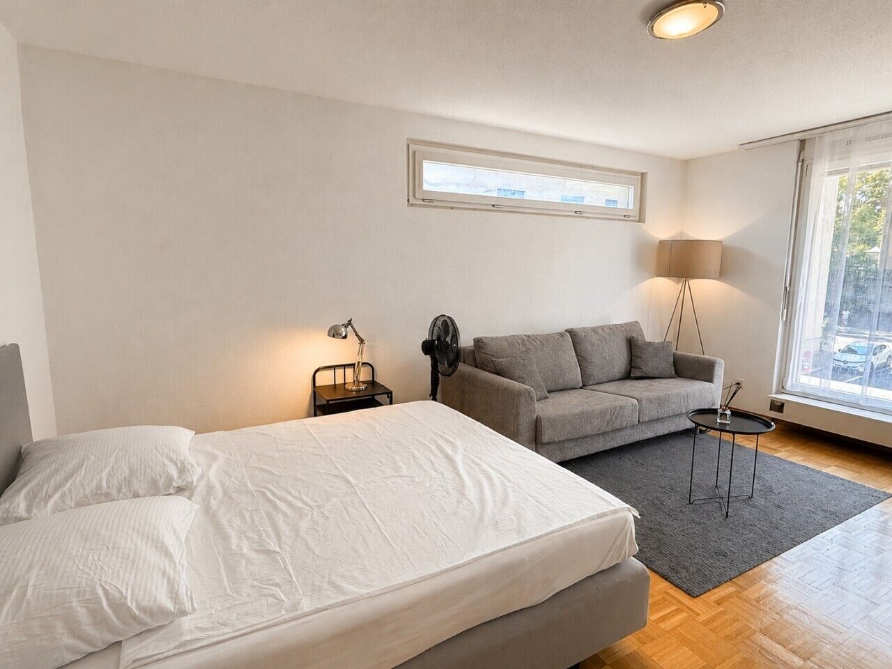 Desk, iron/ironing board, WiFi, bed sheets