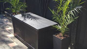Cottage | Property grounds