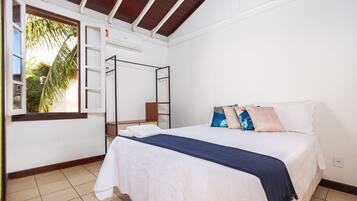 Casa luxo, 6 quartos, piscina particular | 6 quartos, individualmente decorados, individualmente mobiliados