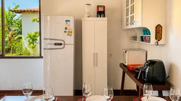 Villa | Private kitchen | Microwave, oven, stovetop, blender