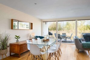 Interior - Harrier Lodge | Lakeside, Spa, Hot Tub, Family Fun (Somerford Keynes)