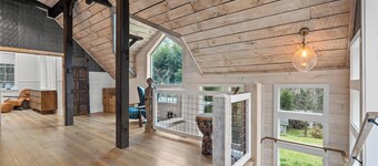 Newly Renovated Luxe Mountain Modern 4/4