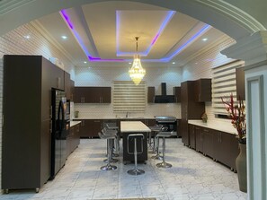 Dining - DJ Villa Your Premium Stay Executive Lodge-TF 31 (Tema Community 25, Accra-Dawhenya)