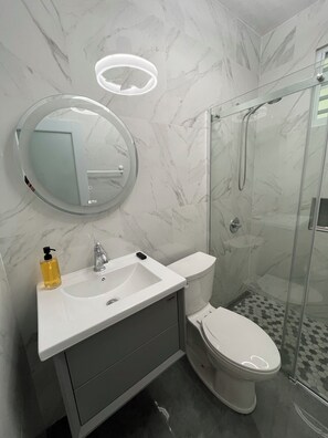 Casa Comfort, 3 camere da letto, cucina | Lavandino