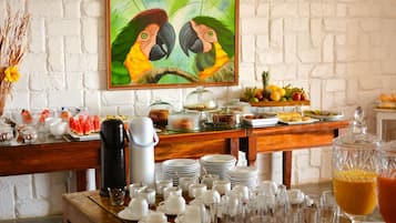 Free daily buffet breakfast