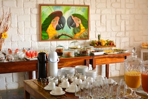 Free daily buffet breakfast