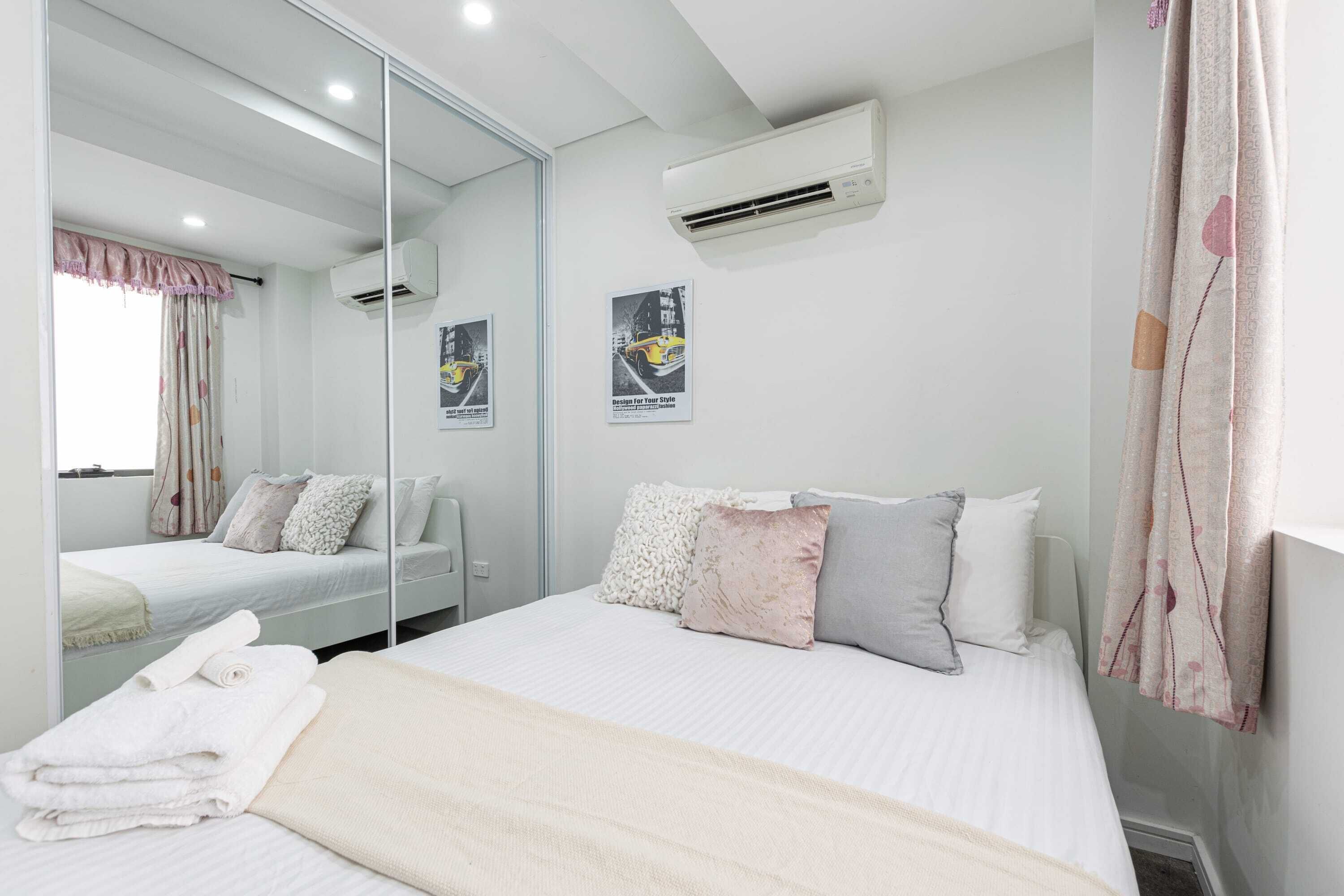2bd Apt With Large Courtyard Near The Star Casino - Kensington