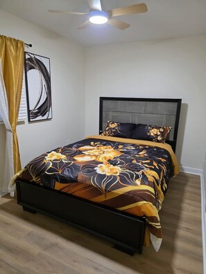 3 bedrooms, iron/ironing board, free WiFi, bed sheets