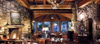 Chic Handicap Hotel Suite, Pet Friendly, in the Heart of Sedona