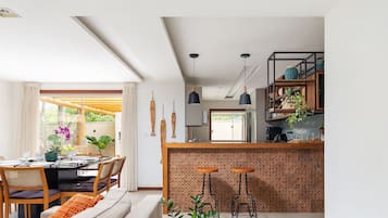 Deluxe House, 4 Bedrooms, Air conditioning | Interior