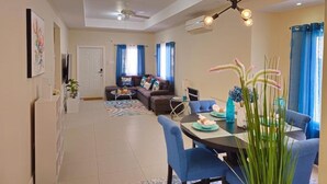House, 3 Bedrooms, Smoking, Patio | Dining room
