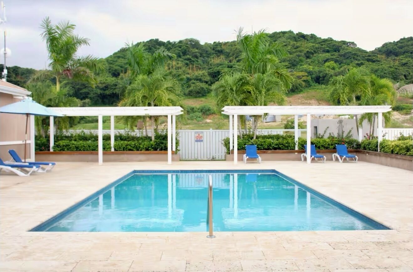 Casa, 3 habitaciones, fumadores, patio | Piscina | Una piscina al aire libre