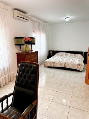 5 soverom, strykejern/-brett, reiseseng for barn og wi-fi