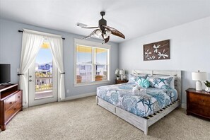 4 makuuhuonetta, silitysrauta/-lauta, ilmainen Wi-Fi, vuodevaatteet