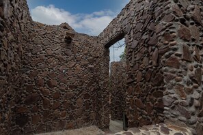 豪華小木屋, 1 張加大雙人床, 小廚, 公園景 | 浴室 | 獨立浴缸及淋浴設備、雨淋花灑、免費梳洗用品、風筒