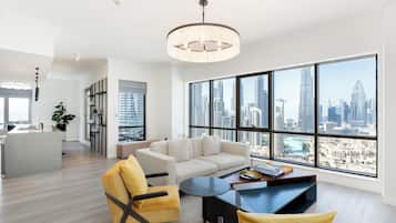 Departamento, 3 habitaciones, vista a la ciudad | 3 habitaciones, caja de seguridad en la habitación y escritorio