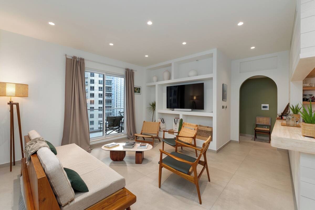 Premium Apartment, 1 Bedroom, City View | Living area