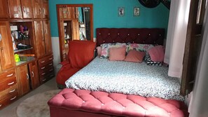 3 bedrooms, WiFi, bed sheets