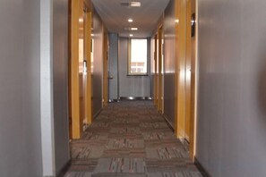 Unclassified image, 2 of 19, button - Shankee Hotel (Zibo Badaju RT-Mart) (Zibo)