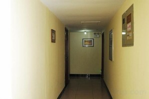 Unclassified image, 3 of 19, button - Shankee Hotel (Zibo Badaju RT-Mart) (Zibo)