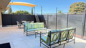 Casa, 2 habitaciones, para fumadores, balcón | Terraza o patio